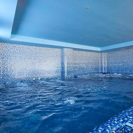 Luxury Ii Apartment